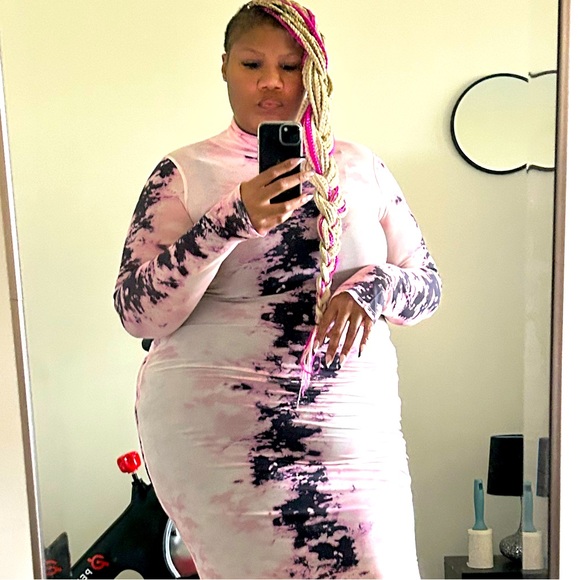 Welcome to The Elle B Show ✌🏾😘✨ - Picture 1 of 3